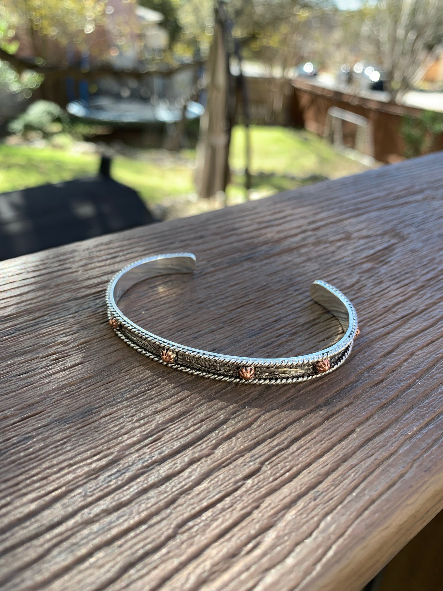 bracelet narrow w/shiny silver w/copper accent