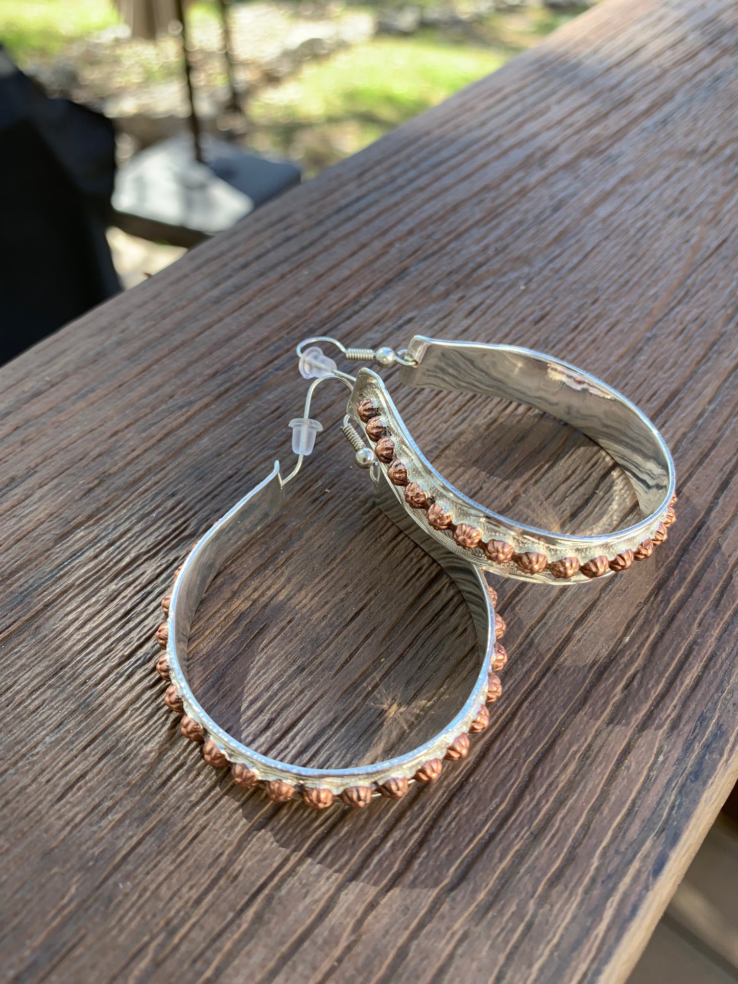 Earrings hoop w/copper accent