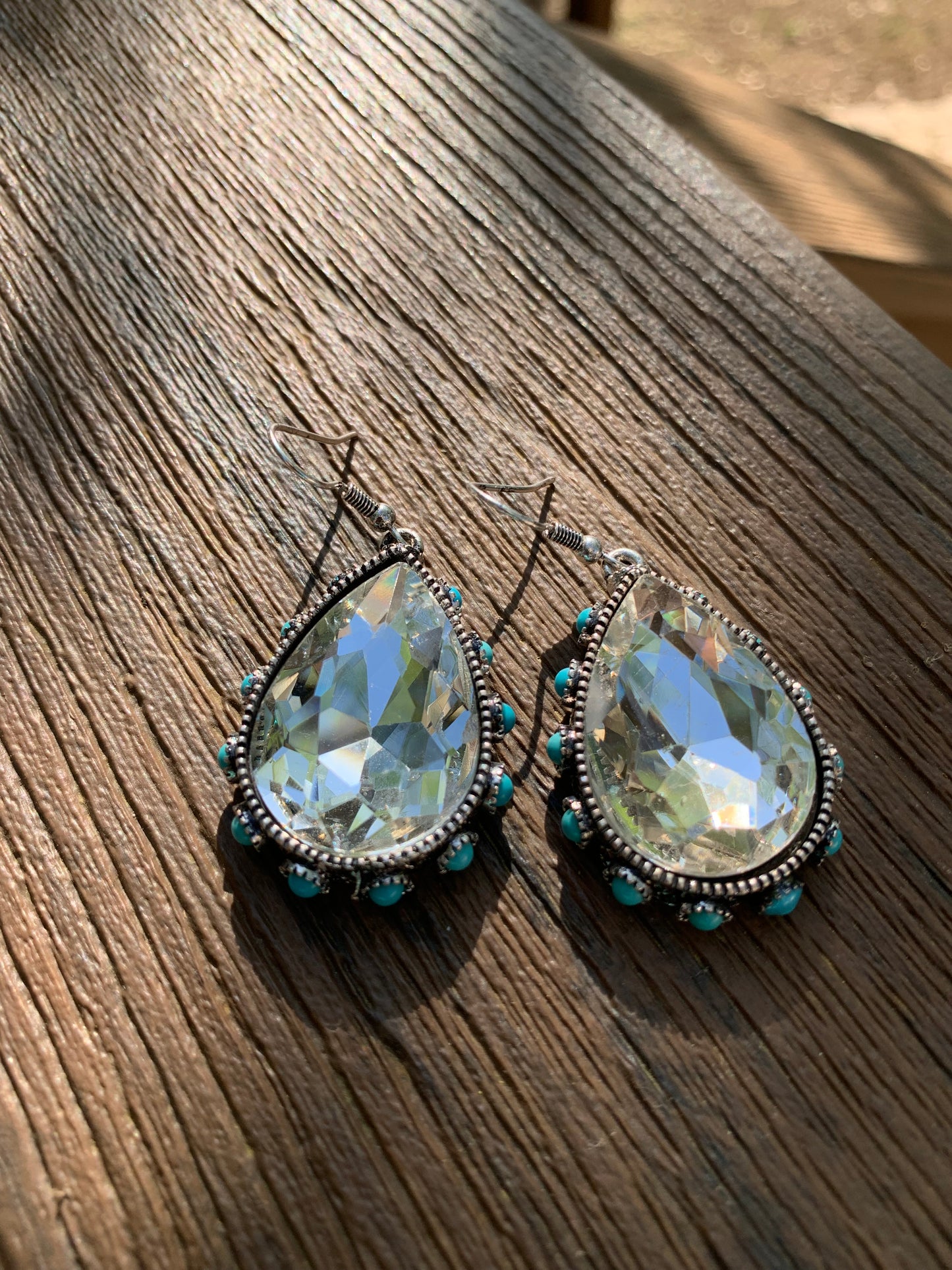 TEARDROP RHINESTONE WITH TURQUOISE STONE DANGLE EARRING