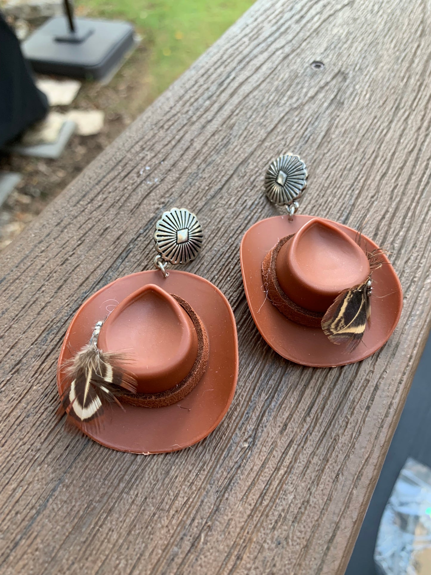 earrings hat