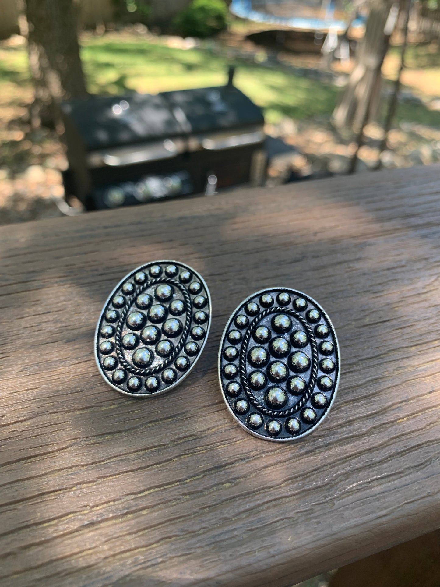 Western Metal Oval Concho Bubble Post Earring