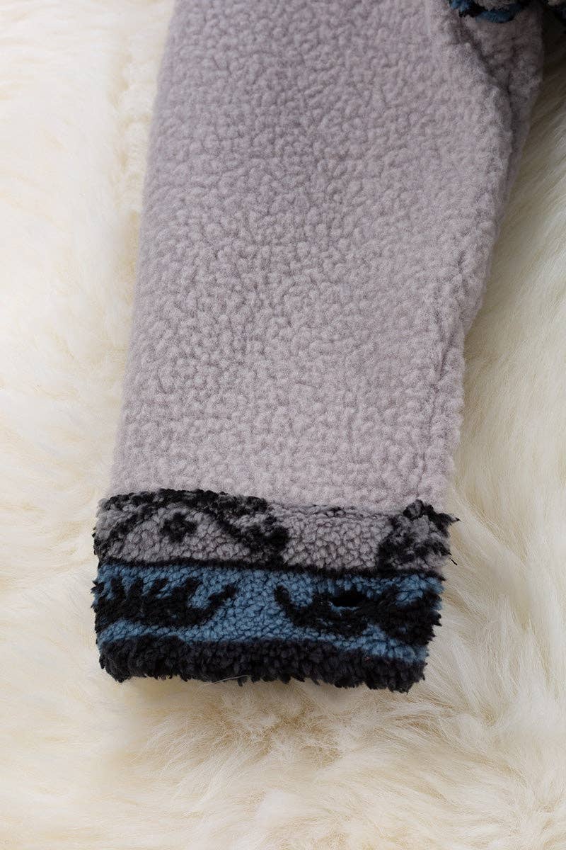 Black geometric sherpa shacket with gray