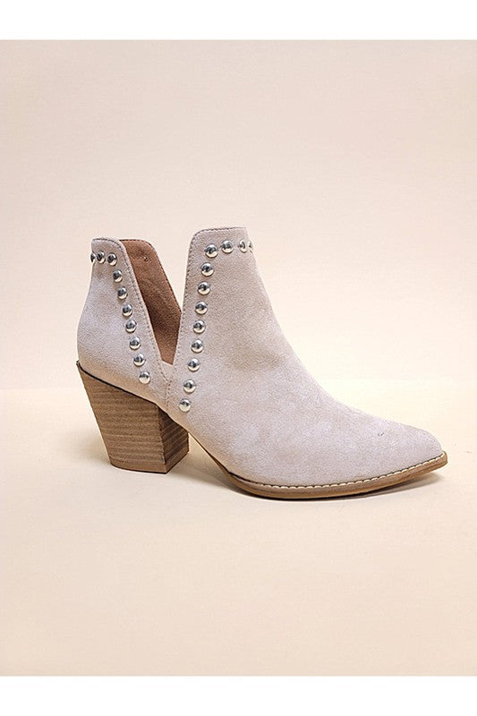 ANKLE BOOTIES