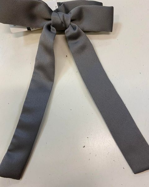 Around the neck Bow tie